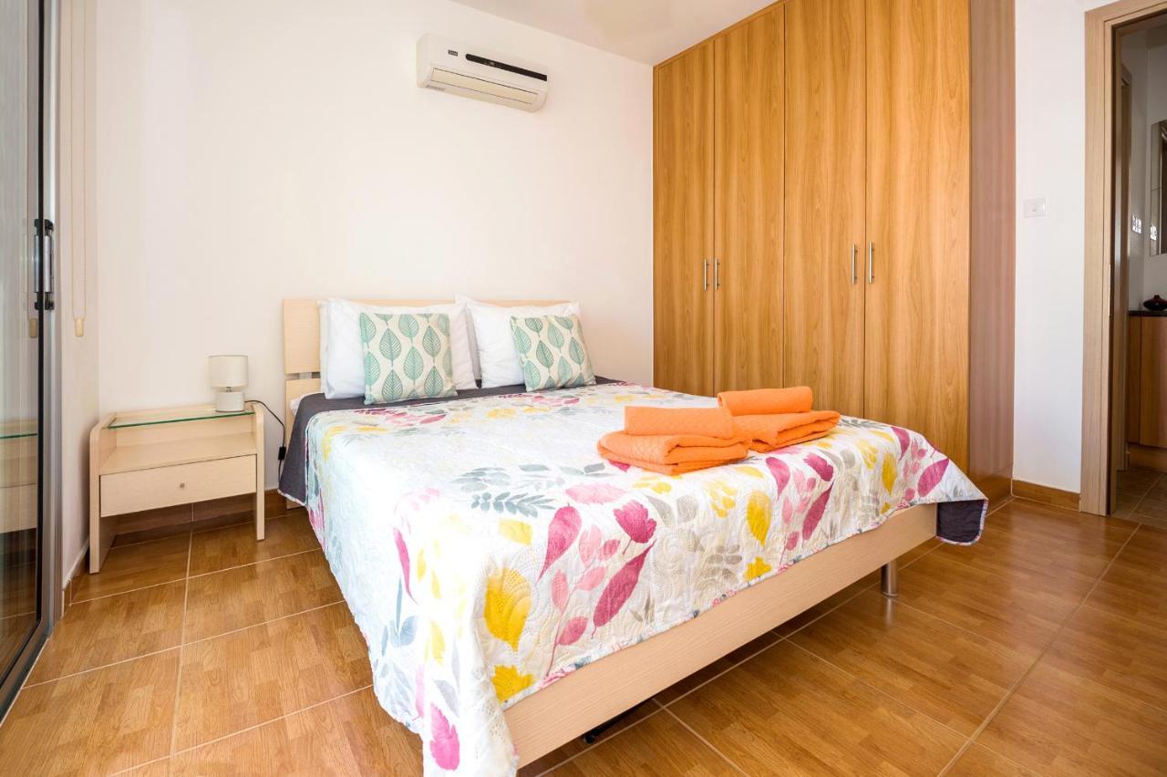 Seabreeze Apartment 200M Away From The Sea パラリムニ エクステリア 写真