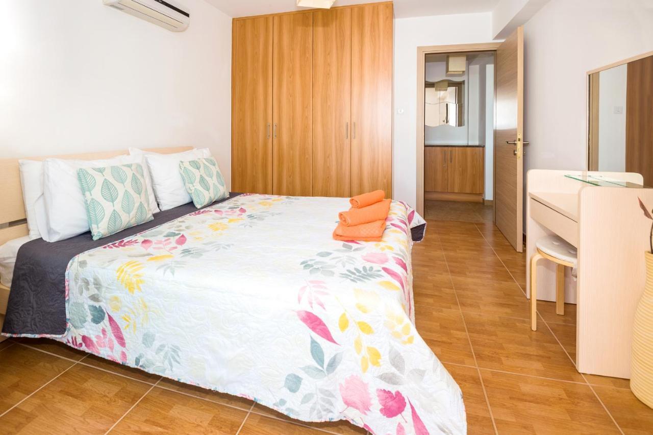 Seabreeze Apartment 200M Away From The Sea パラリムニ エクステリア 写真