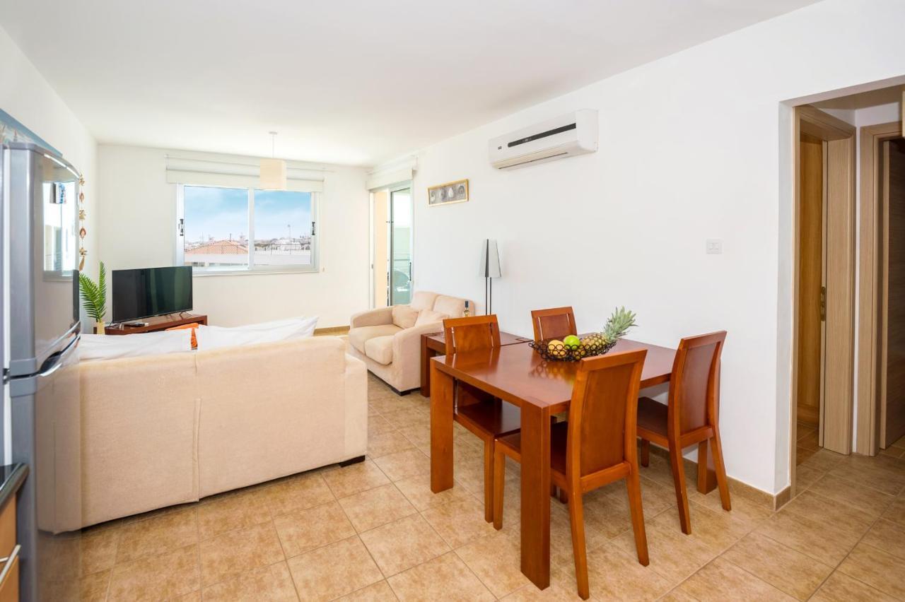 Seabreeze Apartment 200M Away From The Sea パラリムニ エクステリア 写真
