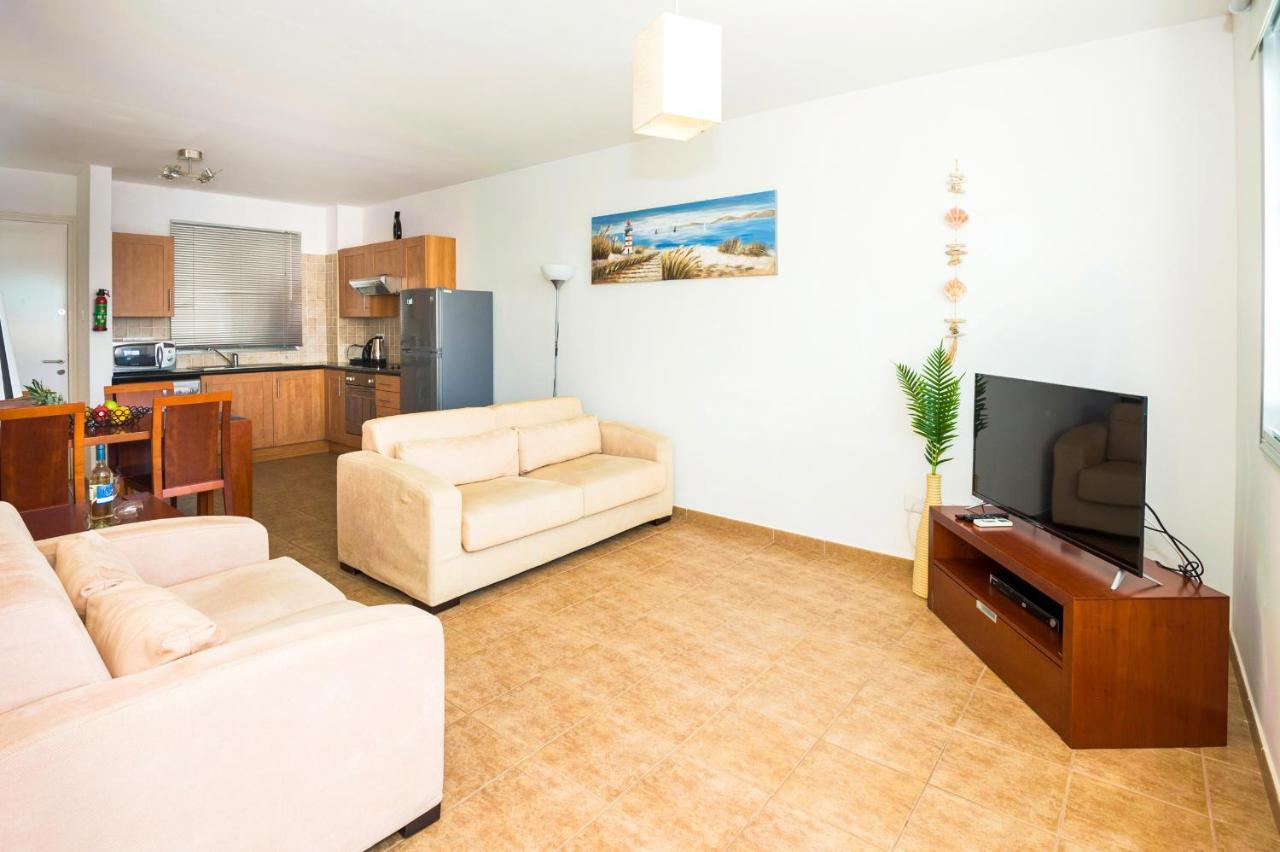 Seabreeze Apartment 200M Away From The Sea パラリムニ エクステリア 写真
