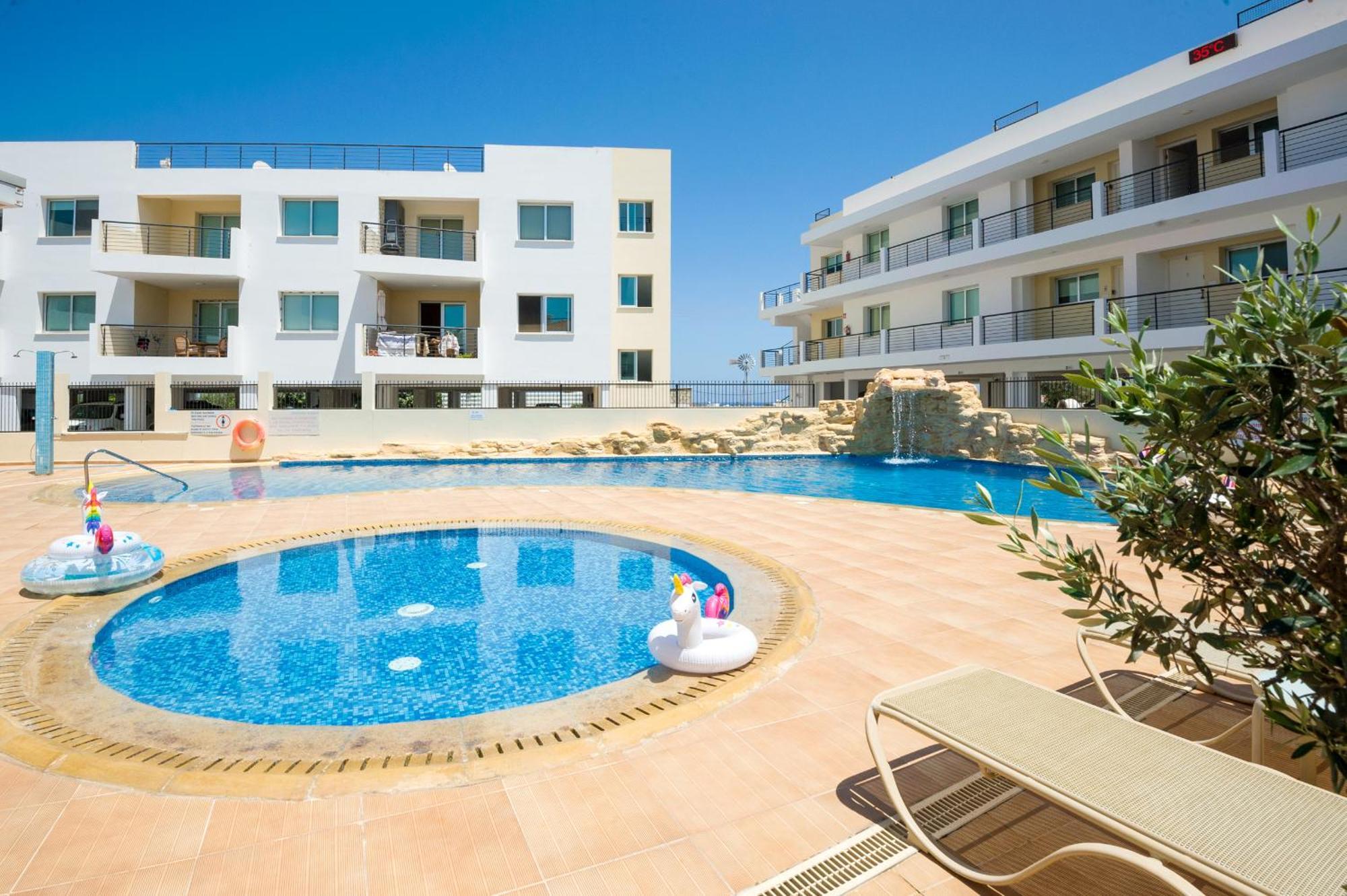 Seabreeze Apartment 200M Away From The Sea パラリムニ エクステリア 写真
