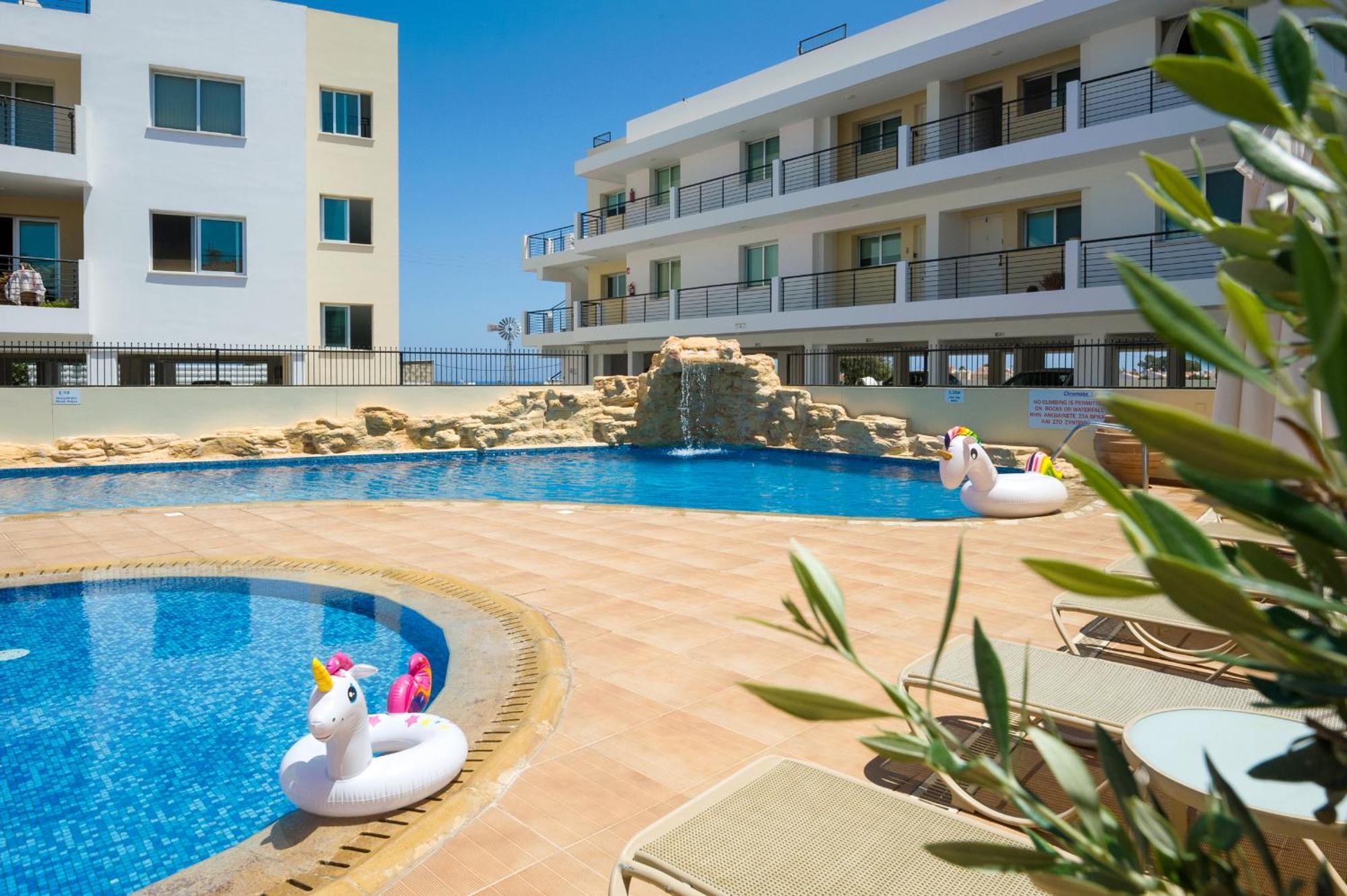Seabreeze Apartment 200M Away From The Sea パラリムニ エクステリア 写真
