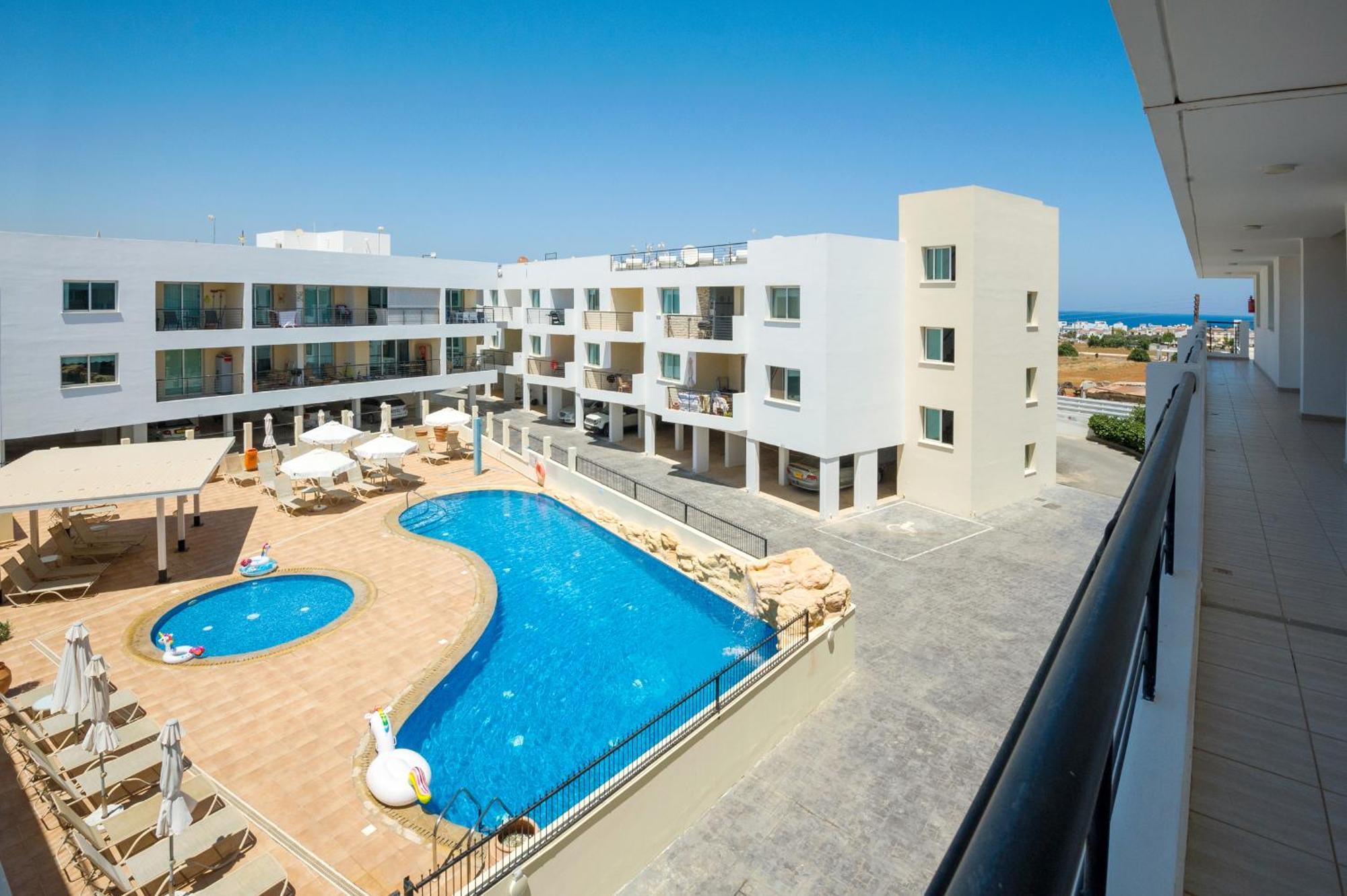 Seabreeze Apartment 200M Away From The Sea パラリムニ エクステリア 写真